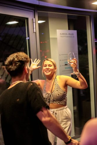 070825 lucky Spritz PAT 2406