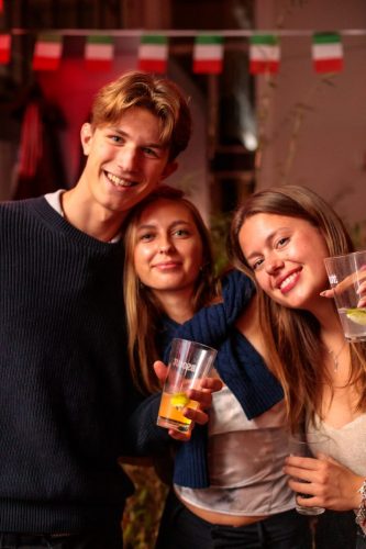 070825 lucky Spritz PAT 2563